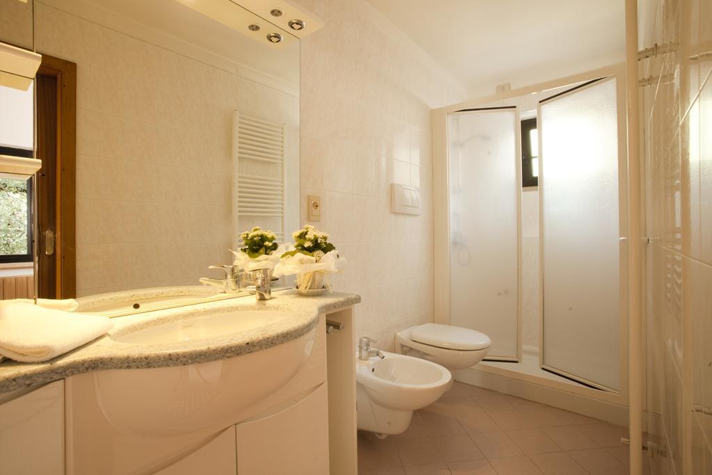 Hotel Residence Rely Brenzone sul Garda Zewnętrze zdjęcie